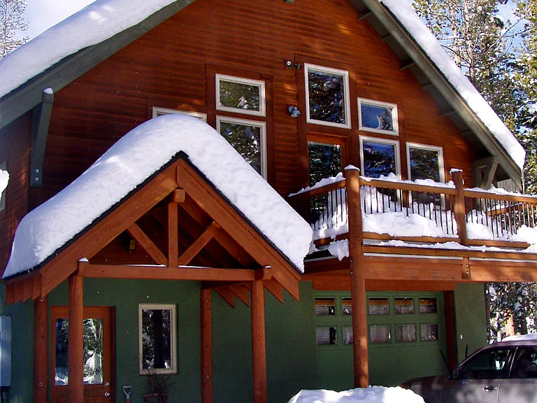 Snow at Skyliners Tumalo Creek!