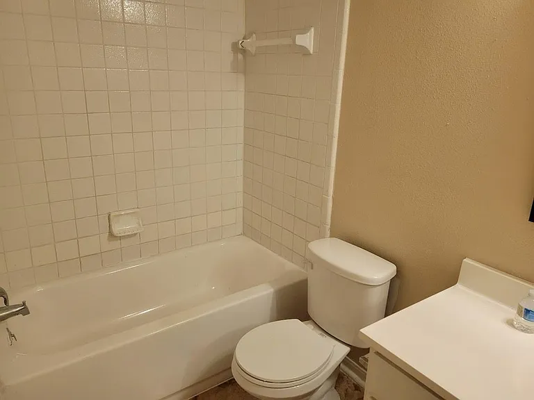 6606 De Moss Dr #604 — Photo 28