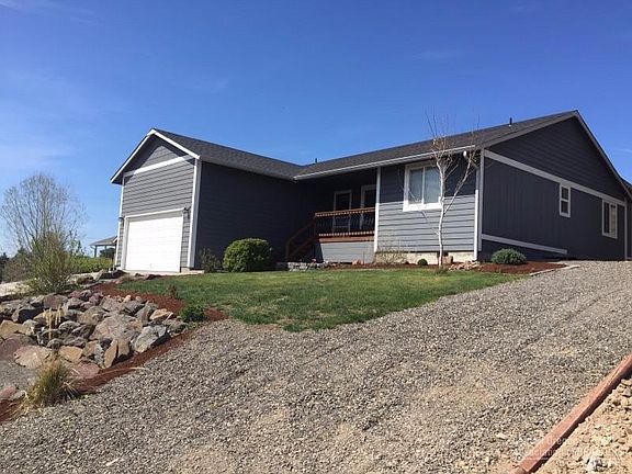 4th image of 2457 NE Bobbi Pl