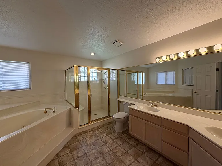 3182 S Bloomington Dr W — Photo 22