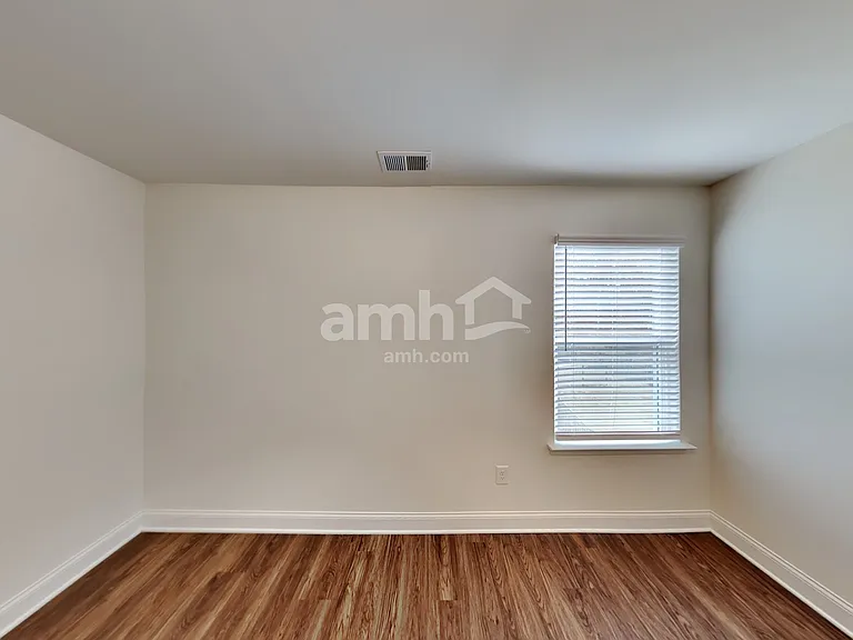 317 Bourne St — Photo 25