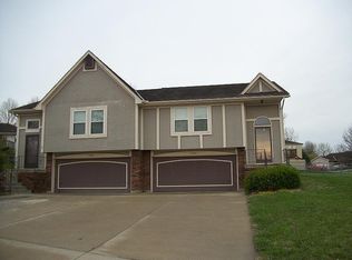 13004 Smalley Ave, Grandview, MO 64030