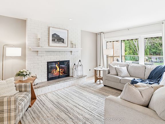 4th image of 98 Moore Cres