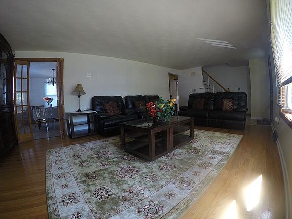5th image of 110 Skyview Dr