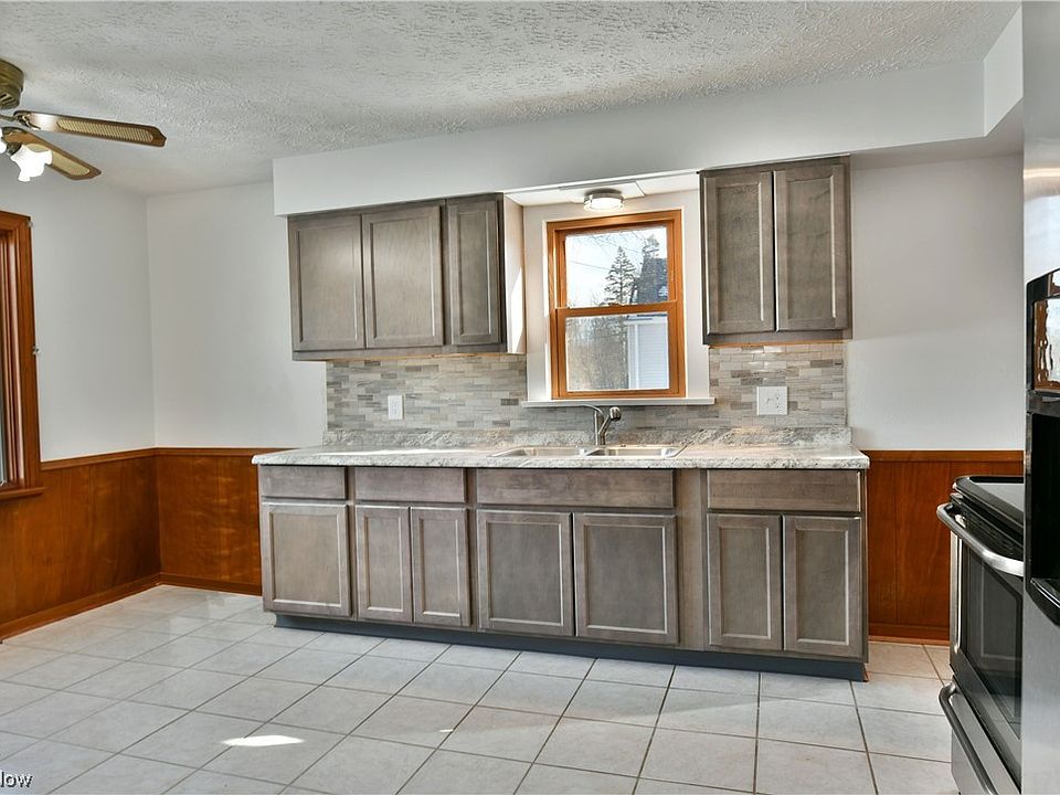 2165 Tibbetts Wick Rd, Girard, OH 44420 Zillow