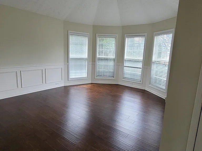5603 Collington Ct — Photo 3