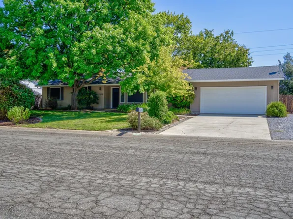 7545 Amigo Way, Redding, CA 96002