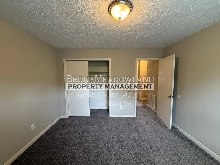 8719 Gleason Dr #C — Photo 10