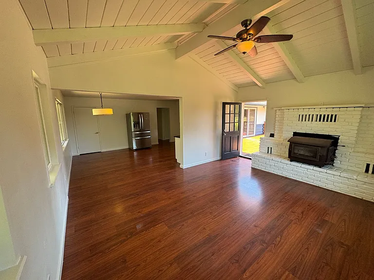 640 Peaceful Valley Dr — Photo 9