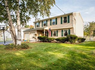 38 Cherry Tree Cir, Liverpool, NY 13090