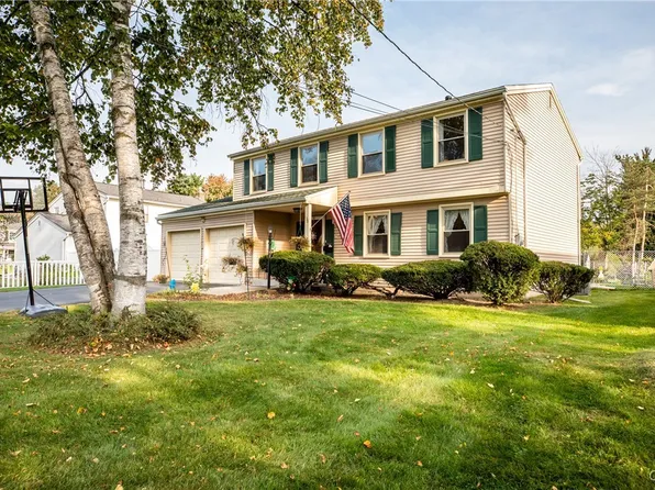 38 Cherry Tree Cir, Liverpool, NY 13090