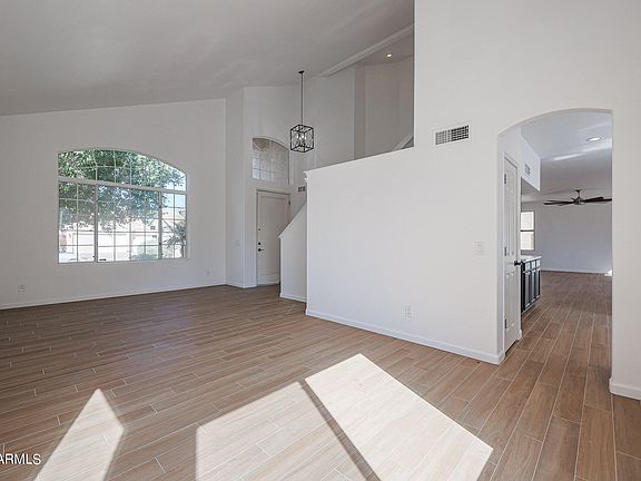 2nd image of 3309 N Garden Ln --