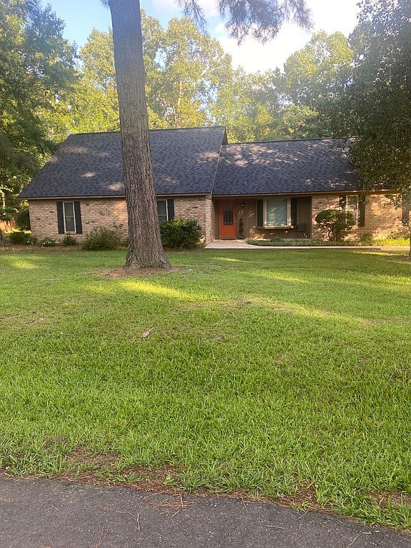 105 Sumac Cir - Property Image