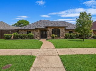 2226 Diamond Oaks Dr, Garland, TX 75044