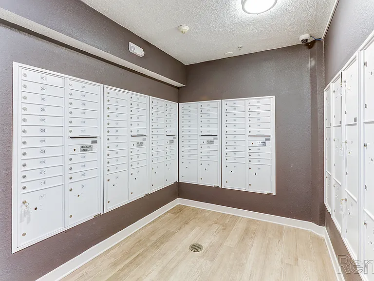 619 N Shore Dr #1 — Photo 36