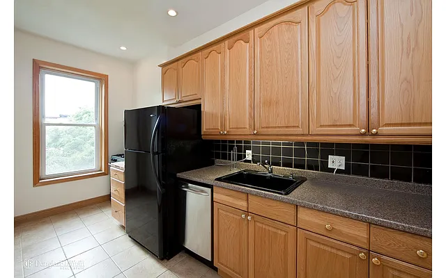 Rented by Douglas Elliman | media 31