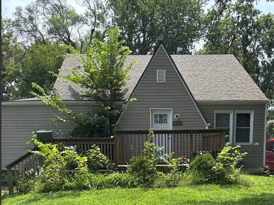 10209 E 58th Ter