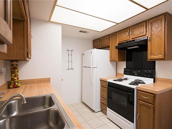 5th image of 5022 Burlingame Dr