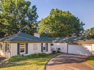6 Laura Ct, Washington, MO 63090