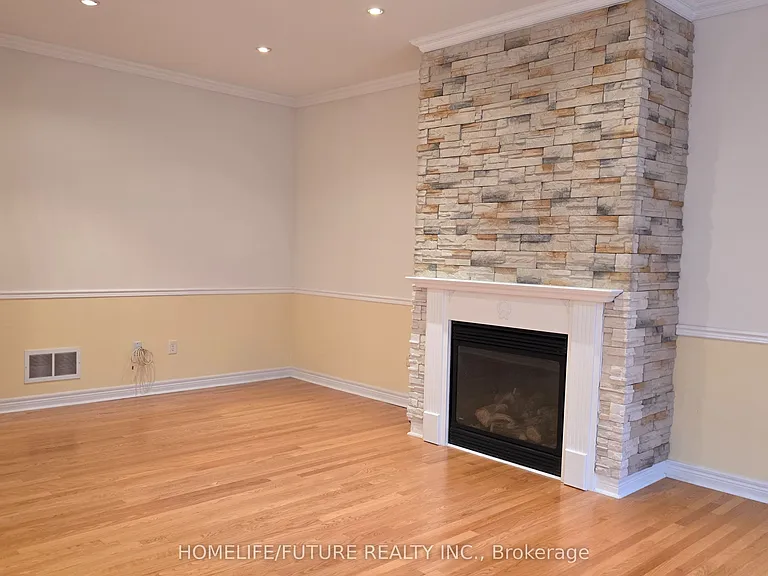 51 Waite Cres — Photo 4