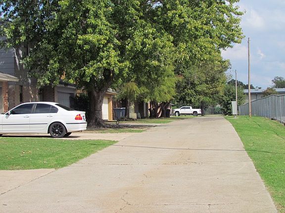 4th image of 1122 N Eagle Ln