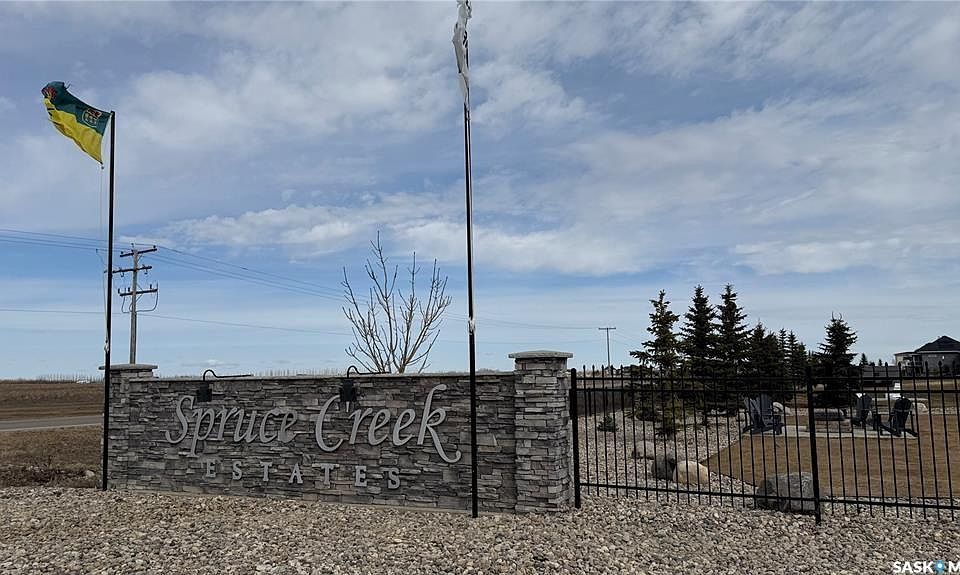 1st image of 325 Spruce Creek CRESCENT