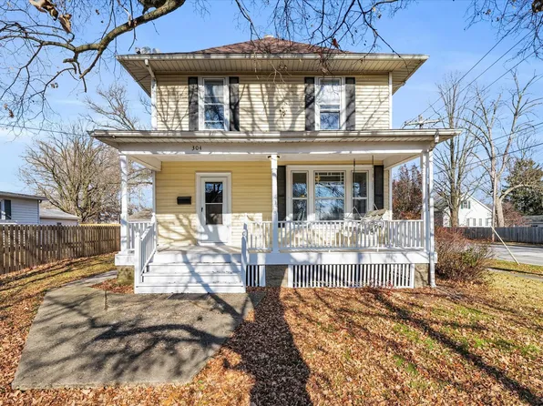 304 W William St, Monticello, IL 61856