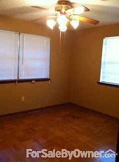 3rd image of 805 Trudeau Dr