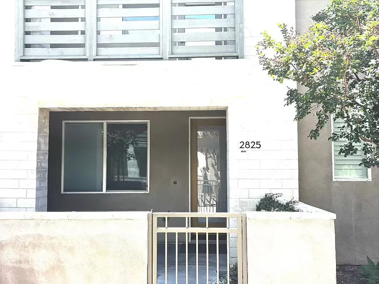 2825 Lily Ln — Photo 2