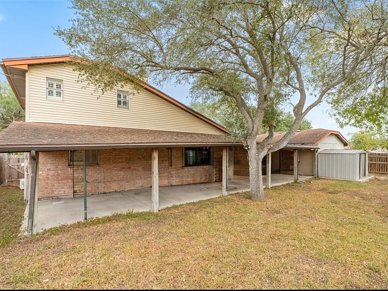 9313 Evening Star Ln — Photo 17