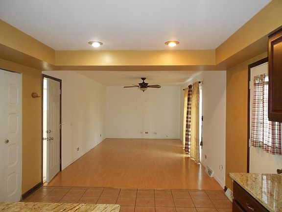 3rd image of 590 Cades Ct