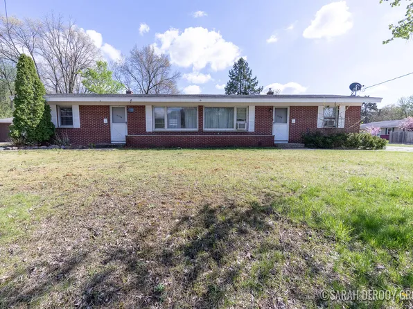 2324-2326 38th St SW, Wyoming, MI 49519