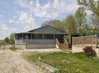 950 E Knox Rd, Elmwood, IL 61529