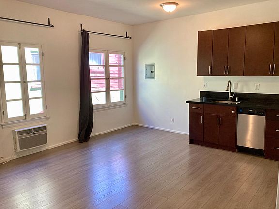 2nd image of 839 Parkman Ave #205