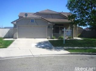 1190 Highlands Park Dr, Ceres, CA 95307