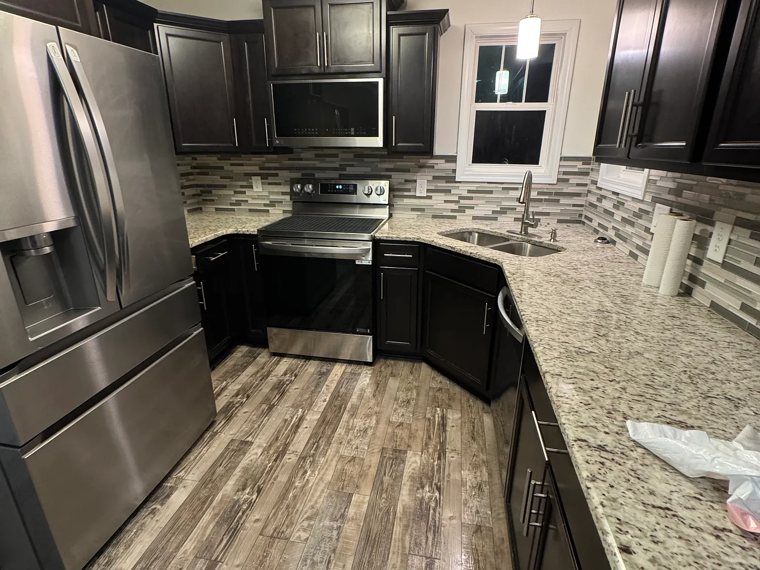4 bed, 2117 sqft, $2,200 — Photo 2