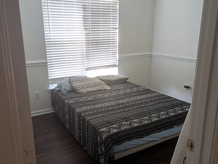 6010 Amber Ct — Photo 16