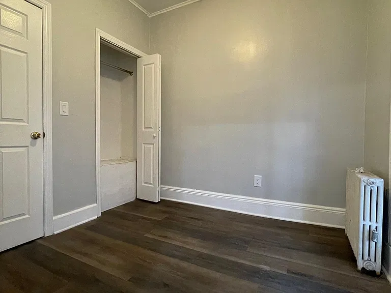 101 Romaine Ave — Photo 10
