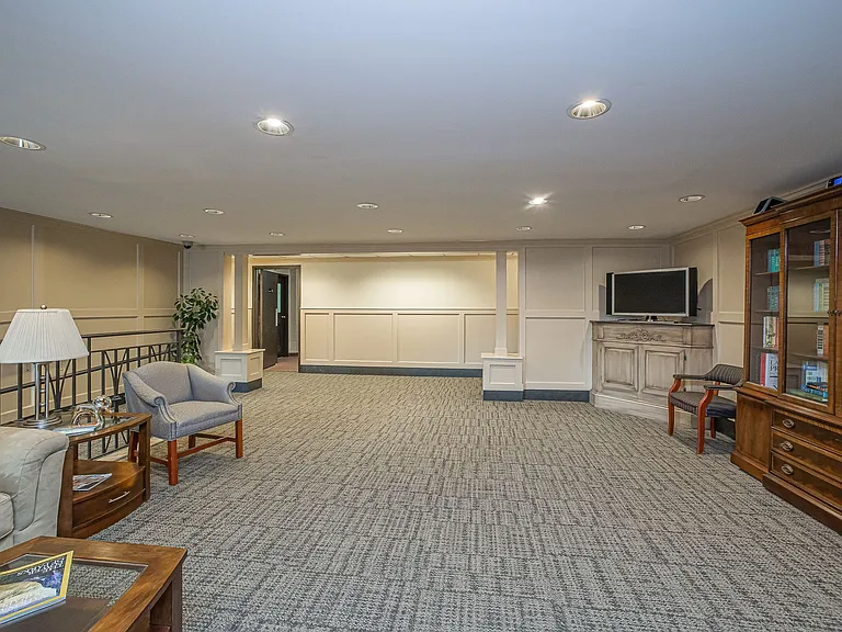 530 N Main Street - The Townhouse. — Photo 6