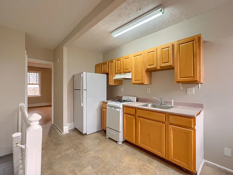 203 Hamilton St — Photo 2