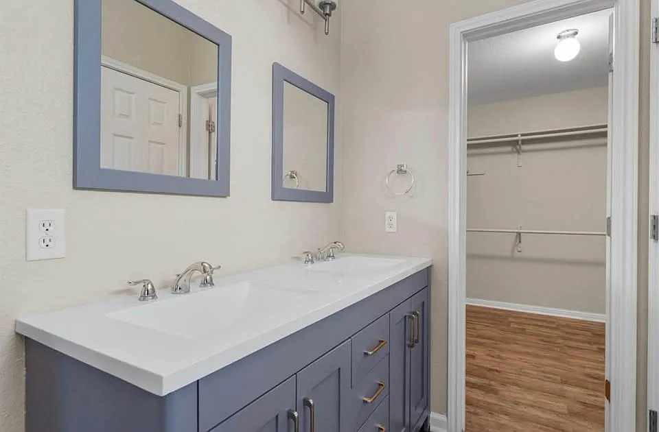 5 bed, 1726 sqft, $1,950 — Photo 3