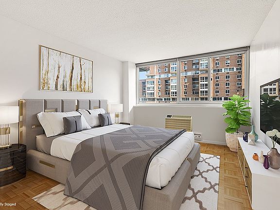 2nd image of 625 Main St Unit 817