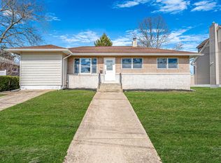 931 N Broome Ave, Lindenhurst, NY 11757