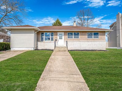 931 N Broome Avenue, Lindenhurst, NY, 11757