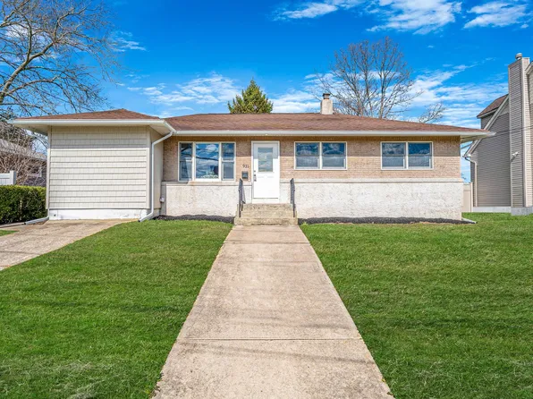 931 N Broome Avenue, Lindenhurst, NY 11757