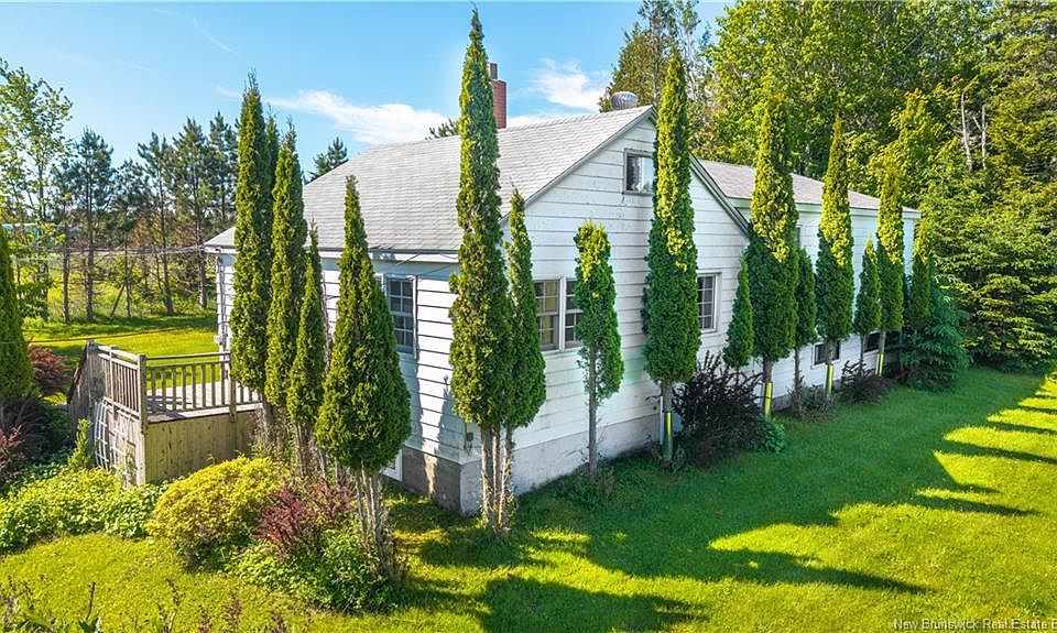 1st image of 709 Mowat Dr