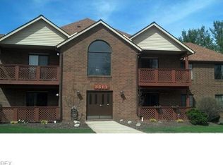 8613 Scenicview Dr APT 203, Broadview Heights, OH 44147