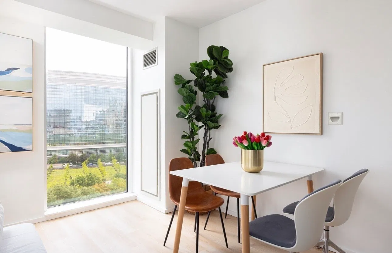2 bed, 951 sqft, $4,200 — Photo 4