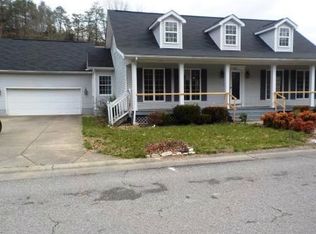 434 E Dorton Blvd, Staffordsville, KY 41256