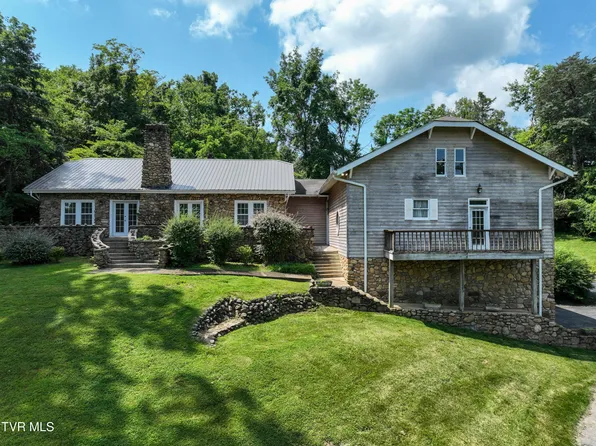 1027 W Summer St, Greeneville, TN 37743